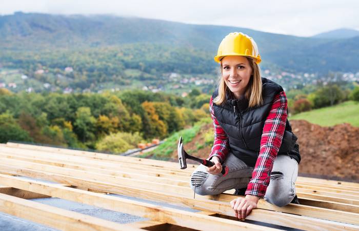 Whether it's a new building or an existing property, a tight roof is important. (Photo: AdobeStock - 181505210 Halfpoint) 